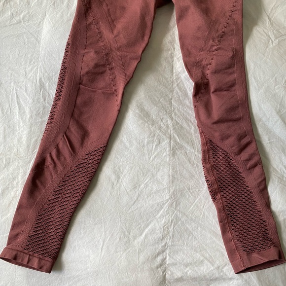 Athleta Pink Trophy Seamless 7/8 Tight - Picture 6 of 10